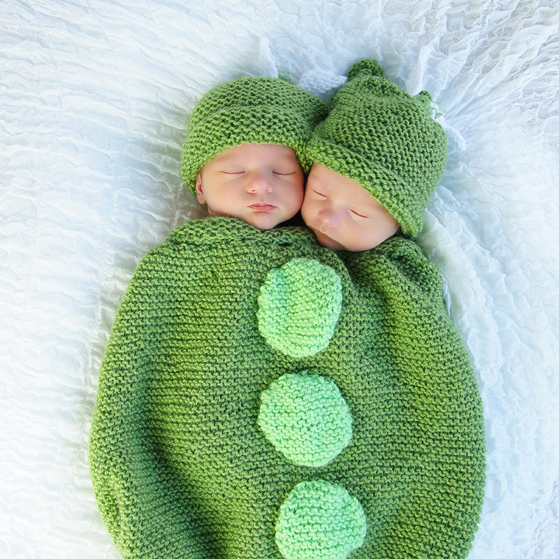 Dressed-up Twins 3 Dressed-up Twins 3